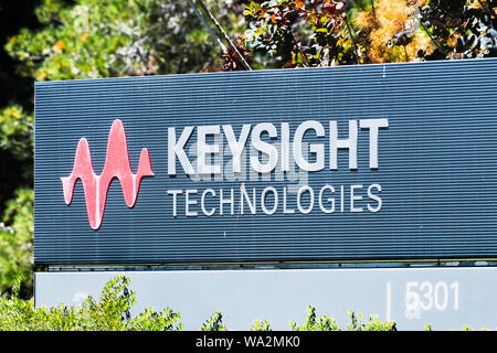 Agosto 12, 2019 Santa Clara / CA / STATI UNITI D'AMERICA - Tecnologie Keysight segno presso la società del campus in Silicon Valley; Keysight produce test e measurem Foto Stock