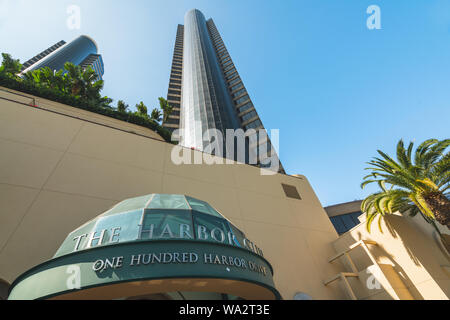 San Diego/ Stati Uniti d'America - 11 agosto 2019. Harbour Club Condos di San Diego, California. Edifici moderni, palme, Downtown San Diego, Marina District Cali Foto Stock