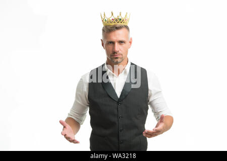 Bello il re. Gloria cercando l'uomo. L uomo che rappresenta la potenza e il trionfo. Business king. Imprenditore corona di usura. Il successo del business. Re di stile. Conseguire la vittoria e il successo. Royal e di lusso. Foto Stock