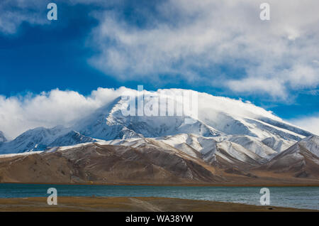 Muztagh Ata peak Foto Stock