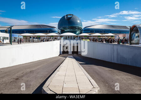 Vista dell'edificio dell'Esposizione Internazionale Specializzata "Astana EXPO-2017' Astana, Kazakhsta Foto Stock