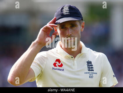 Londra, Regno Unito. 17 Ago, 2019. Londra, Inghilterra. 17 AGOSTO: Chris Woakes di Inghilterra durante la riproduzione il quarto giorno della seconda ceneri Cricket Test match tra Inghilterra e Australia a Lord's Cricket Ground a Londra in Inghilterra il 17 agosto 2019 Credit: Azione Foto Sport/Alamy Live News Foto Stock