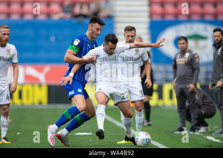 Wigan, Regno Unito. 17 ago 2019. Jack Harrison di Leeds United durante il cielo di scommessa match del campionato tra Wigan atletico e Leeds United al DW Stadium, Wigan sabato 17 agosto 2019. Solo uso editoriale, è richiesta una licenza per uso commerciale. La fotografia può essere utilizzata solo per il giornale e/o rivista scopi editoriali. (Credit: Pat Scaasi | MI News) Credito: MI News & Sport /Alamy Live News Foto Stock