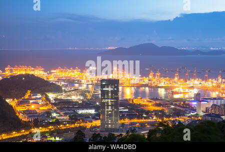 Shenzhen Shekou wharf di notte Foto Stock