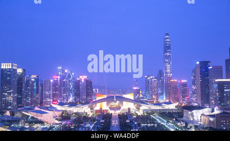 Shenzhen Futian distretto centrale di notte Foto Stock