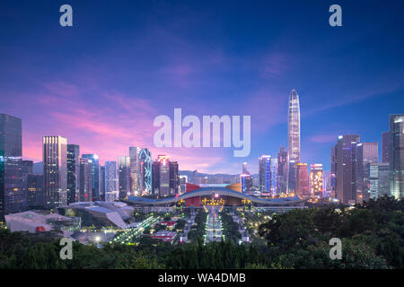 Shenzhen Futian distretto centrale di notte Foto Stock