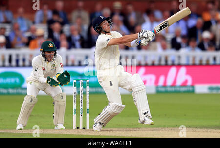 Inghilterra è Joe Denly batting durante il giorno quattro delle ceneri Test match al Signore, Londra. Foto Stock