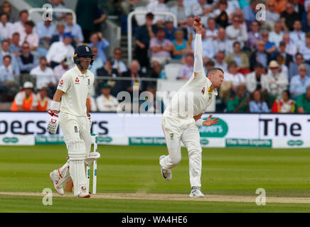 Londra, Regno Unito. 17 Ago, 2019. Londra, Inghilterra. 17 AGOSTO: Peter Siddle di Australia durante la riproduzione il quarto giorno della seconda ceneri Cricket Test match tra Inghilterra e Australia a Lord's Cricket Ground a Londra in Inghilterra il 17 agosto 2019 Credit: Azione Foto Sport/Alamy Live News Foto Stock