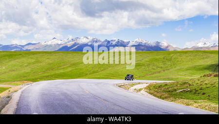 Altopiano di Qinghai autostrada Foto Stock