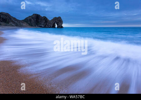 Serata a porta di Durdle su Jurassic Coast in Dorset Foto Stock