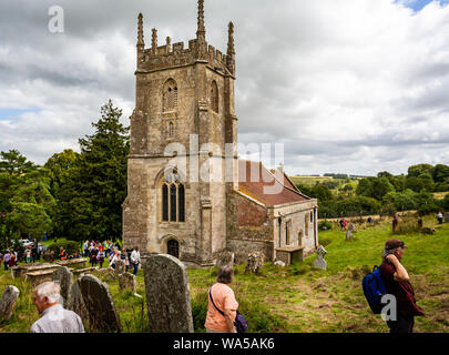 St Giles chiesa nel villaggio fantasma di Imber nel Wiltshire, Regno Unito il 17 agosto 2019 Foto Stock