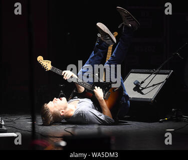 MIAMI BEACH, FL - 16 agosto: Robby cacciatore di città magica Hippies esegue al Fillmore il 16 agosto 2019 a Miami Beach, in Florida. Mpi credito04/MediaPunch Foto Stock