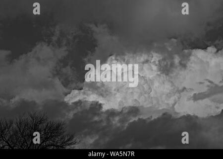 Tempesta nuvole edificio Power over Canyon, Texas. Foto Stock