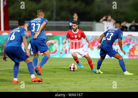 Rafa Silva di SL Benfica visto in azione durante il campionato NN. 2019/20 partita di calcio tra Belenenses triste e SL Benfica.(punteggio finale: Belenenses triste 0 - 2 SL Benfica). Foto Stock