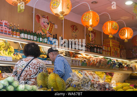 Paris Olympiades - comunità asiatica fruttivendolo nel XIII arrondissement di Parigi, in Francia, in Europa. Foto Stock