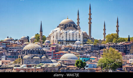 Istanbul, Turchia - 16 Aprile 2016 - moschea blu si affaccia sulla città fin dal medioevo Foto Stock