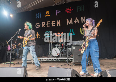 Glanusk, Wales, Regno Unito. Sabato 17 Agosto, 2019. Beabadoobee effettuando al 2019 Green Man festival in Galles Glanusk, foto: Roger Garfield/Alamy Live News Foto Stock