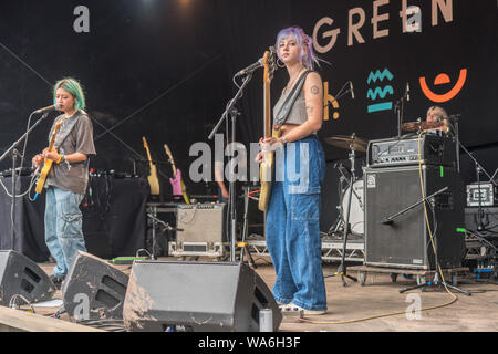 Glanusk, Wales, Regno Unito. Sabato 17 Agosto, 2019. Beabadoobee effettuando al 2019 Green Man festival in Galles Glanusk, foto: Roger Garfield/Alamy Live News Foto Stock