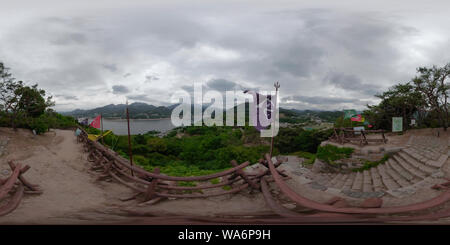 Visualizzazione panoramica a 360 gradi di JECHEON, Corea del Sud il 22 Maggio 2019: 360 gradi piena seamless panorama sferica di Chungjuho Lake Park. Lago Chungjuho isthe scala più grande multi-purpos