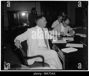 $3.500.000 risparmio. Washington D.C. Il 9 di luglio. Fusione del carter federale Amministrazione e la Federal Home Loan Bank Board sarebbe salvare il governo $3.500.000 annualmente, Charles O. Hardey, membro dello staff del comitato del Senato sulla riorganizzazione del ramo esecutivo del governo. 7/9/37 Foto Stock