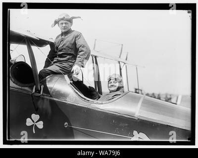 Aviazione, esercito. LT. SIMONIN e MRS. STONER Foto Stock