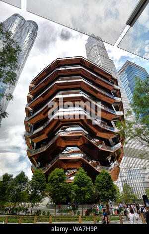 Nave opere d'arte interattiva Al cantiere Hudson Plaza di New York City Foto Stock