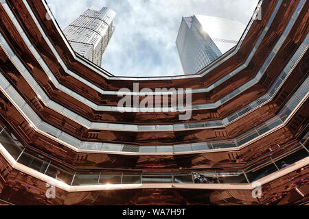 Nave opere d'arte interattiva Al cantiere Hudson Plaza di New York City Foto Stock