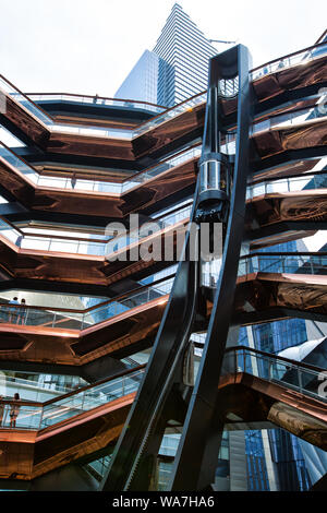 Nave opere d'arte interattiva Al cantiere Hudson Plaza di New York City Foto Stock