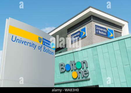 Segnaletica per l'Università di Bolton (solo uso editoriale). Foto Stock