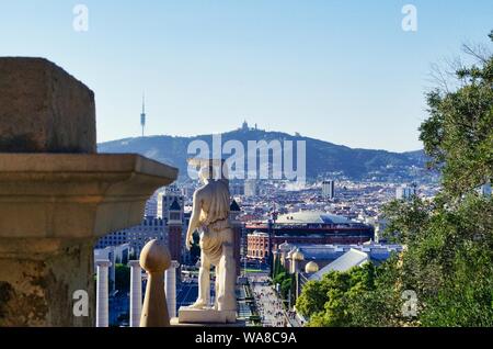 La città di Barcellona e vedute dello Skyline di dal MNAC (Catalogna Museo Nazionale d'arte) Foto Stock