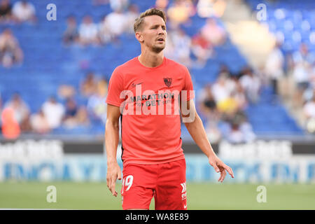 Barcellona, Spagna. 18 Agosto, 2019. Luuk de Jong di Sevilla FC durante il match RCD Espanyol v Sevilla FC, di LaLiga stagione 2019/2019, data 1. RCDE Stadium. Barcelona, Spagna, 18 ago 2019. Credito: PRESSINPHOTO/Alamy Live News Foto Stock