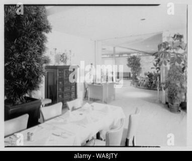 Ristorante a lume di candela, Central Ave., Yonkers, New York. Foto Stock