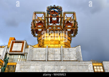 La costruzione del Presidium della Accademia Russa delle Scienze a Mosca, in Russia. Foto Stock