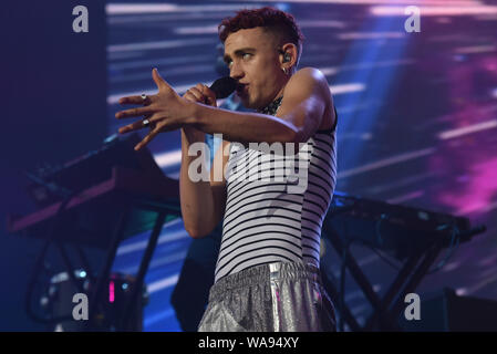 Anni e anni a concerti a Scarborough Open Air Theatre dotato di: Olly Alexander dove: Scarborough, Regno Unito quando: 18 lug 2019 Credit: Graham Finney/WENN Foto Stock