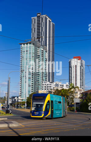 Q Link Tram - Light Rail passando per Southport Queensland Australia Foto Stock