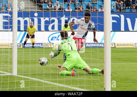 Manuel RIEMANN (BO), azione, duelli, Soccer 2. Bundesliga, 3. giornata, Hamburg Amburgo (HH) - VfL Bochum (BO) 1: 0, su 16.08.2019 in Hamburg / Germania. € | Utilizzo di tutto il mondo Foto Stock