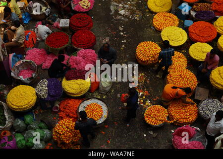 Il mercato dei fiori-KR Mercato, Bangalore, Karnataka, India Foto Stock