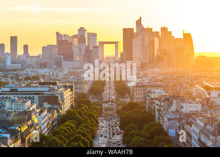 Paesaggio di Parigi per il tramonto in Francia Foto Stock