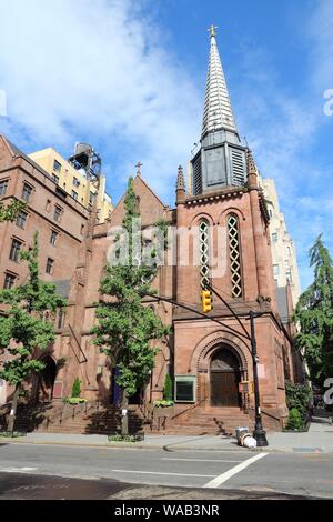 Madison Avenue punto di riferimento nella città di New York. Saint James Chiesa Episcopale. Foto Stock