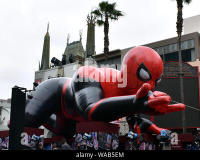 Los Angeles, California/Regno States-Jun 26, 2019: gonfiabile di Spiderman sul display a Hollywood Boulevard a Los Angeles per il premier del tardo Foto Stock