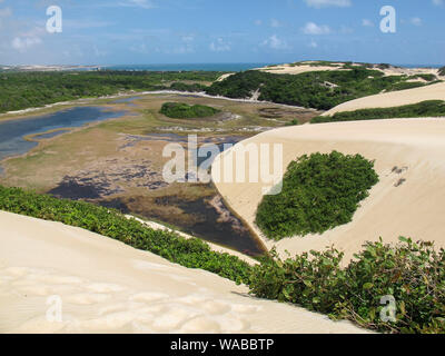 Vista della laguna di Genipabu in Extremoz, Natal, Rio Grande do Norte - Turismo e destinazioni nel nord-est del Brasile - attrazione turistica Foto Stock