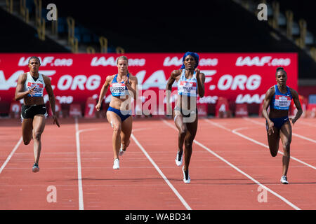 ALEXANDER STADIUM DI BIRMINGHAM - 2019-08-18: Benedizione Okagbare (NGR) Dafne Schippers (NED) Shaunae Miller-Uibo (BAH) e Dina Asher-Smith (GBR) competere nel 200m durante il Muller Birmingham Grand Prix evento all'Alexander Stadium Foto Stock