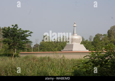 Chorten nel monastero austriaco, Lumbini, il Nepal Foto Stock