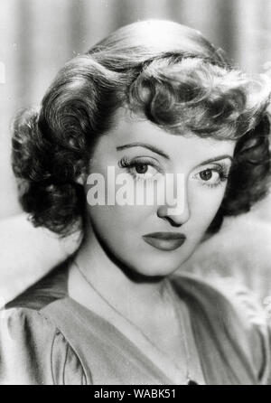 Bette Davis, 'In questa nostra vita' (1942) Warner Bros Riferimento al file # 33848-202THA Foto Stock