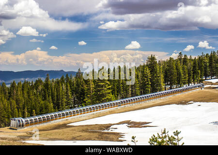 Innovativa racchiusa Ski lift People Mover Foto Stock