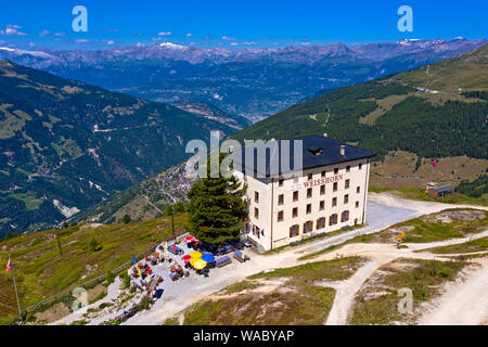 Il Weisshorn Hotel sopra la valle Val d'Anniviers Saint-Luc, Vallese, Svizzera Foto Stock