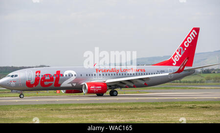 Glasgow, Regno Unito. Il 19 aprile 2019. Visto i voli in arrivo e in partenza dall'Aeroporto Internazionale di Glasgow. Colin Fisher/CDFIMAGES.COM Credito: Colin Fisher/Alamy Live News Foto Stock