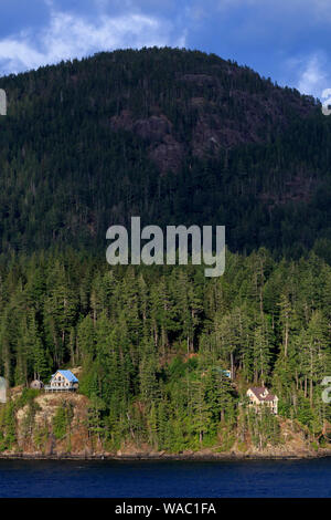 Case, Port Alberni ingresso, Isola di Vancouver, British Columbia, Canada Foto Stock