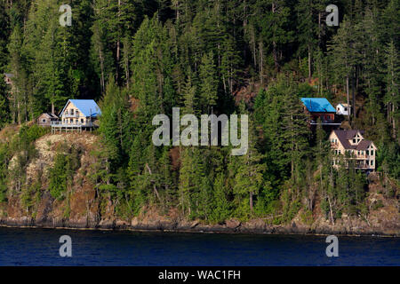 Case, Port Alberni ingresso, Isola di Vancouver, British Columbia, Canada Foto Stock