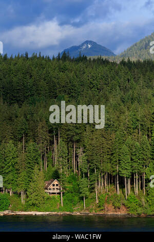 Casa Port Alberni ingresso, Isola di Vancouver, British Columbia, Canada Foto Stock